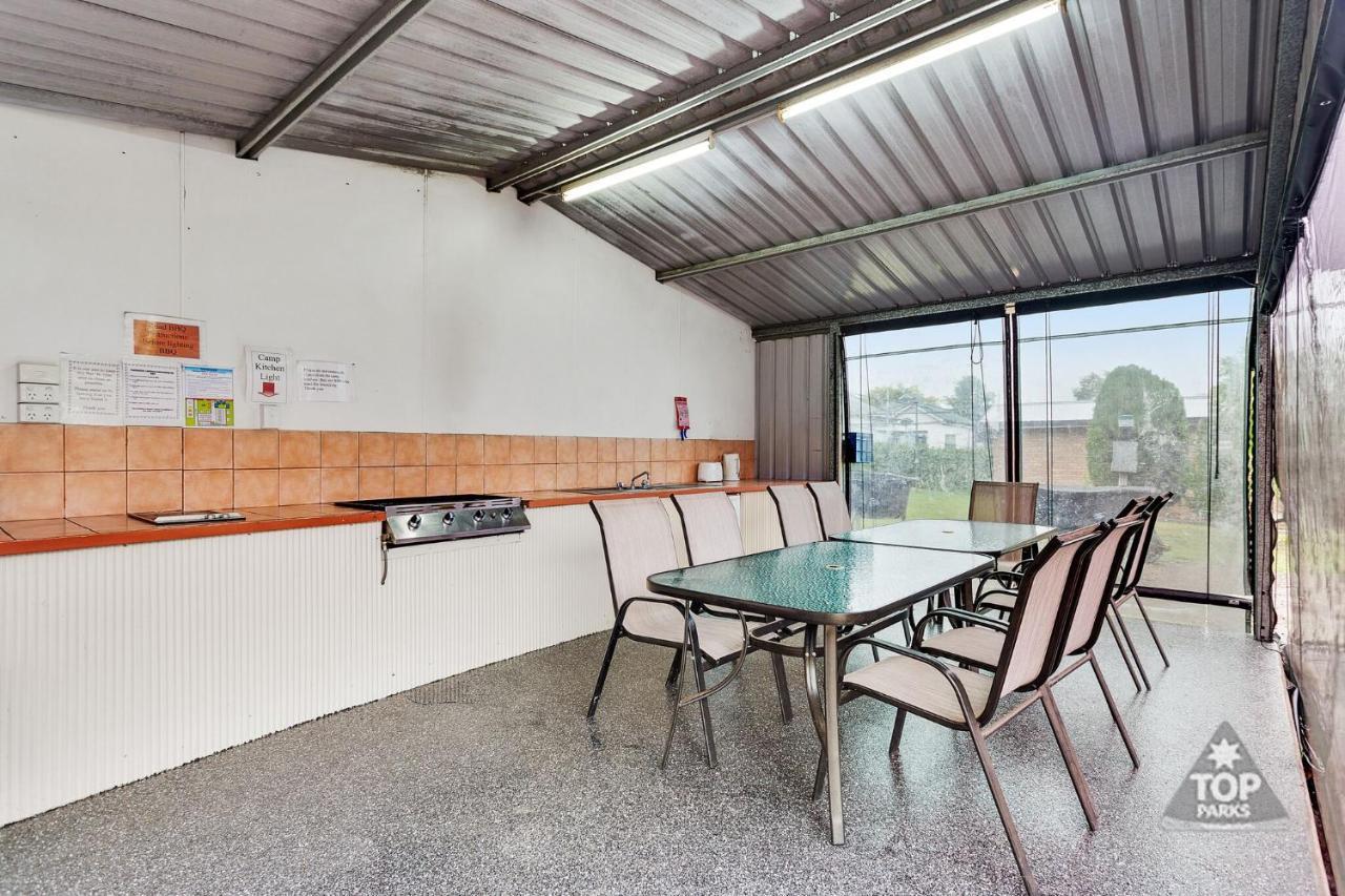 Fossicker Caravan Park グレン・インズ エクステリア 写真